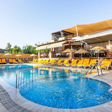 Kriss Hotel 博德鲁姆 外观 照片