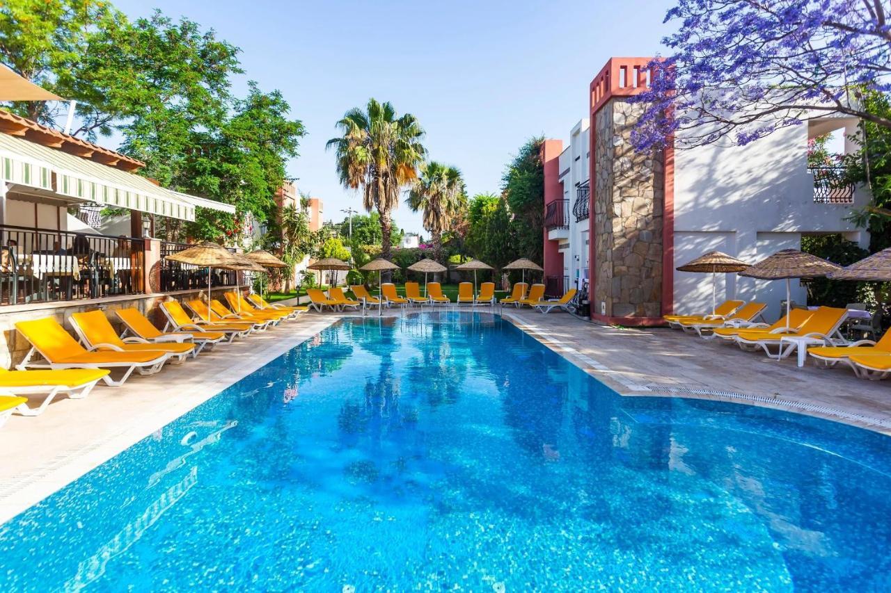 Kriss Hotel 博德鲁姆 外观 照片