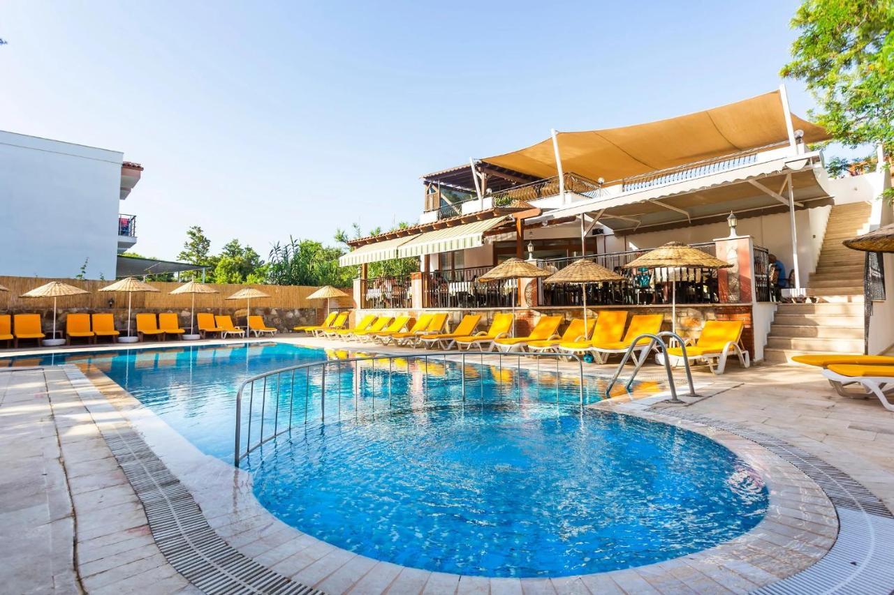 Kriss Hotel 博德鲁姆 外观 照片