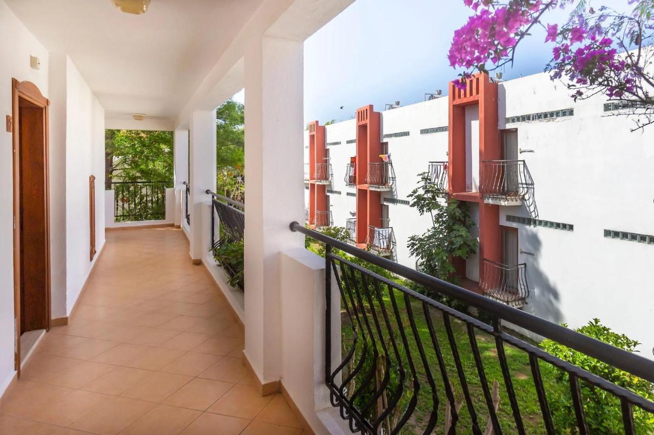 Kriss Hotel 博德鲁姆 外观 照片